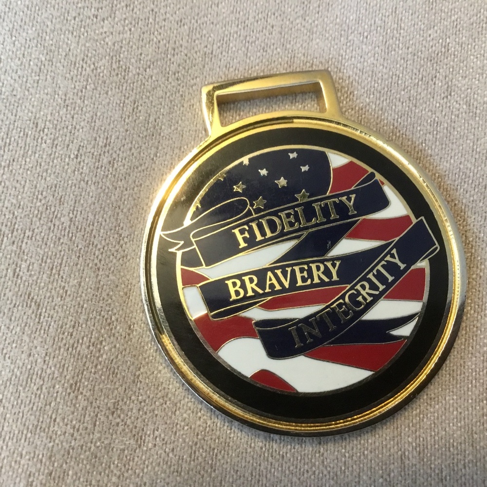FBI Key Chain/Luggage Tag - Picture 9 of 10